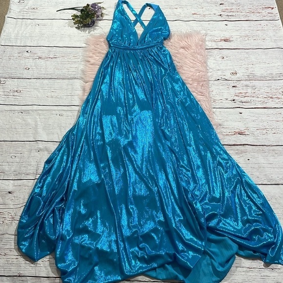 NWT RETROFETE Tova Shimmer Halter Dress in Aqua Blue - Picture 2 of 11